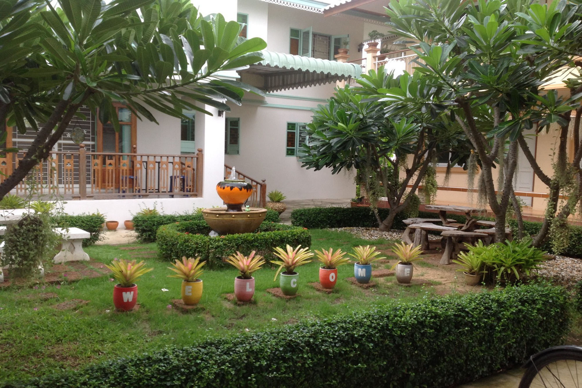 פטצ'אבורי 2N Guesthouse מראה חיצוני תמונה